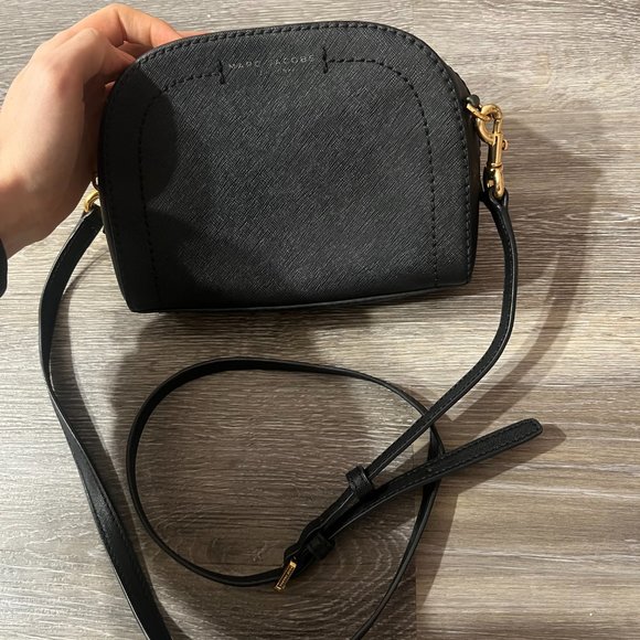 Marc Jacobs cross body half moon bag black - Picture 3 of 3